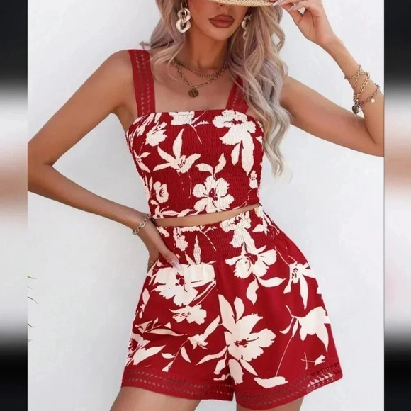 Floral Print Cami Top & Shorts - Picture 1 of 4